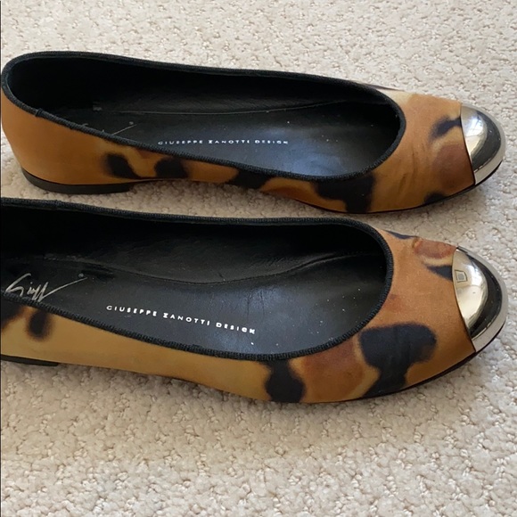 Giuseppe Zanotti flats - Picture 2 of 7